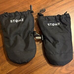Stonz Black Insulated Baby/Child Mittens